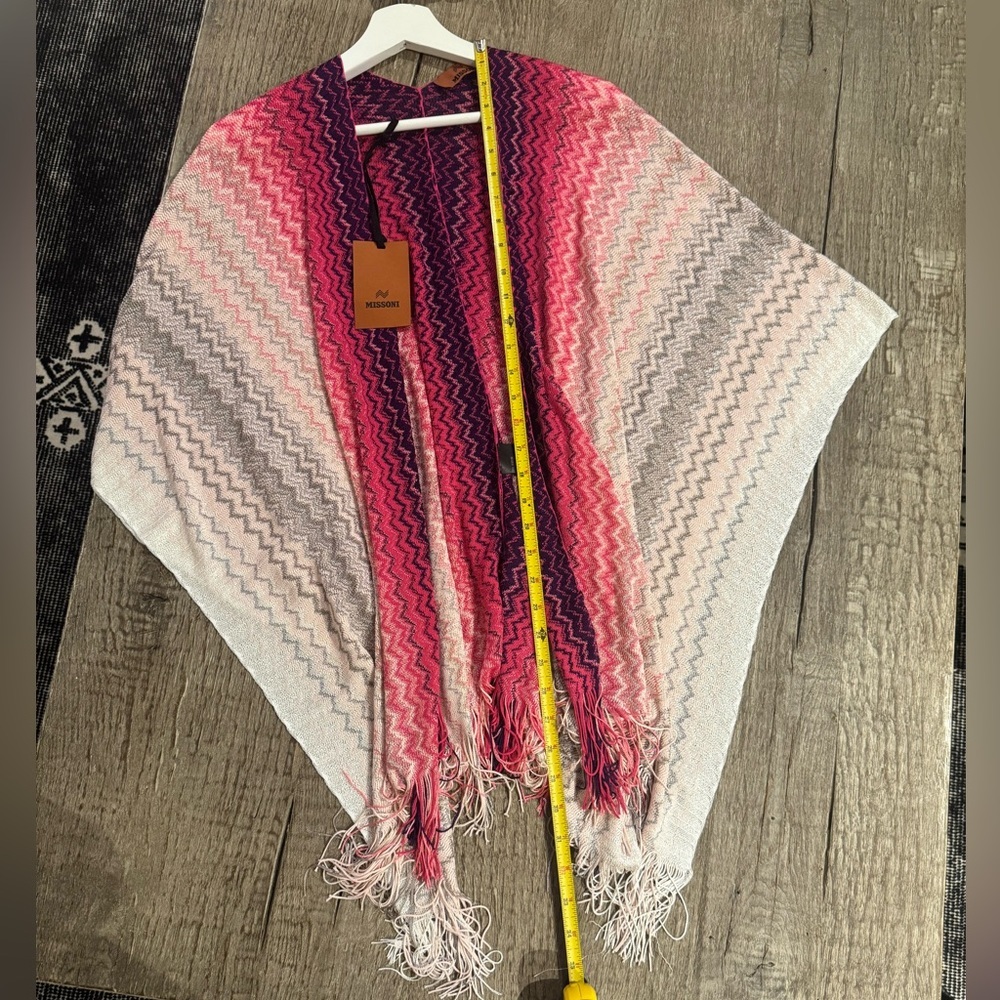 Missoni Fringed Cape (Shawl). - Picture 8 of 10